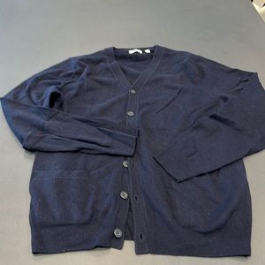 Uniqlo 100% cashmere sweater